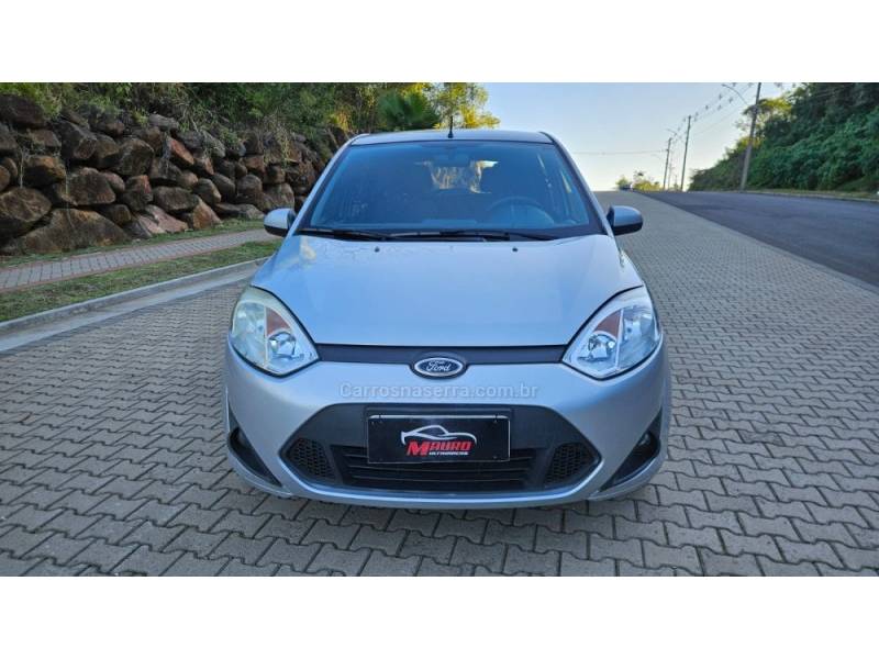 FORD - FIESTA - 2012/2013 - Prata - R$ 33.900,00
