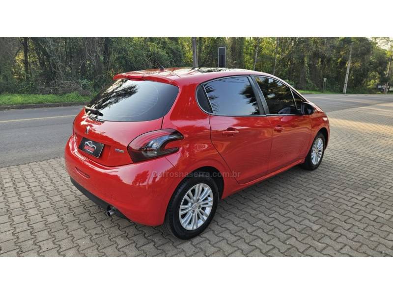 PEUGEOT - 208 - 2016/2017 - Vermelha - R$ 42.900,00