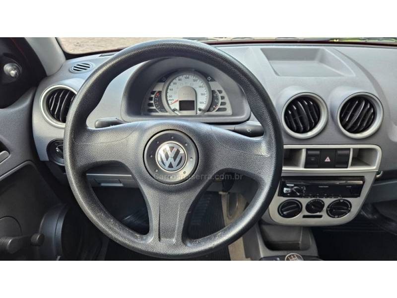 VOLKSWAGEN - GOL - 2009/2010 - Vermelha - R$ 20.900,00