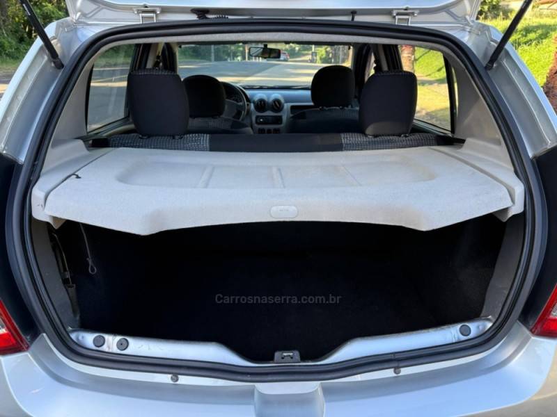 RENAULT - SANDERO - 2009/2010 - Prata - R$ 30.900,00