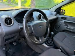 FORD - FIESTA - 2007/2007 - Prata - R$ 16.900,00