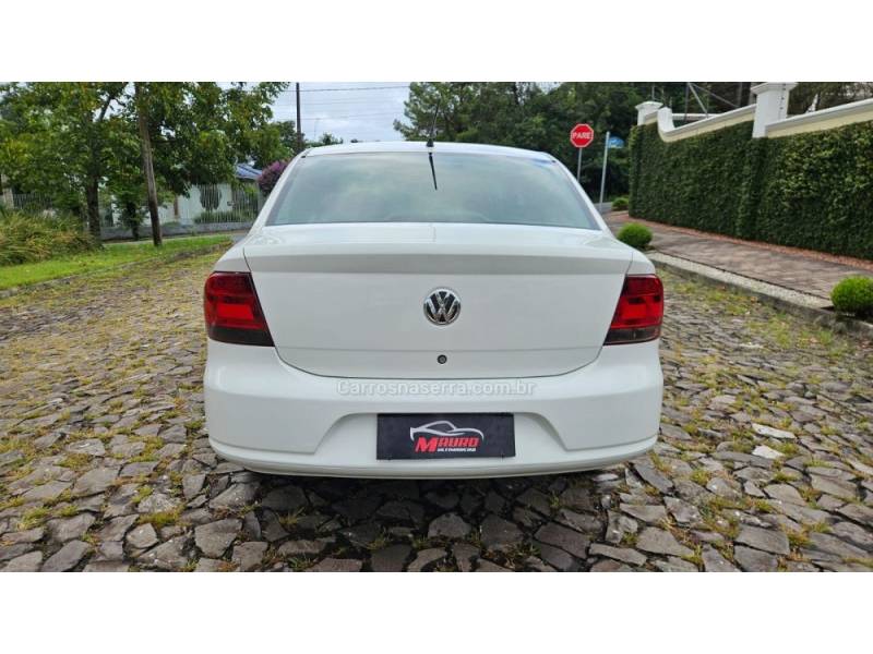 VOLKSWAGEN - VOYAGE - 2011/2012 - Branca - R$ 25.900,00