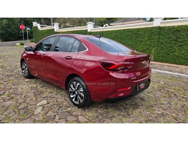 CHEVROLET - ONIX - 2022/2023 - Vermelha - R$ 90.900,00