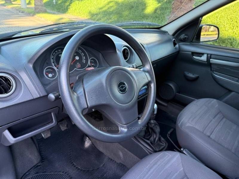 CHEVROLET - PRISMA - 2010/2011 - Prata - R$ 29.900,00
