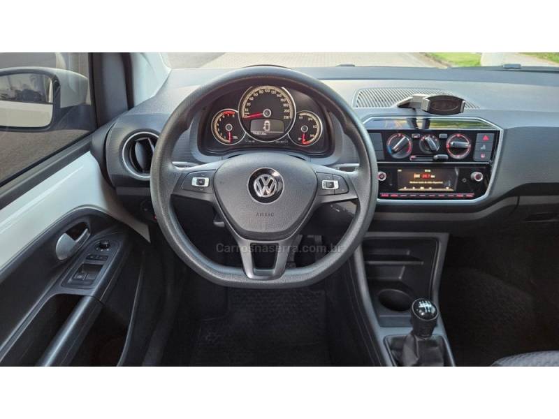 VOLKSWAGEN - UP - 2019/2020 - Branca - R$ 65.900,00