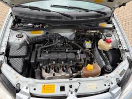 CHEVROLET - CELTA - 2010/2011 - Prata - R$ 29.900,00