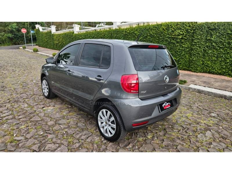 VOLKSWAGEN - FOX - 2012/2013 - Cinza - R$ 38.900,00