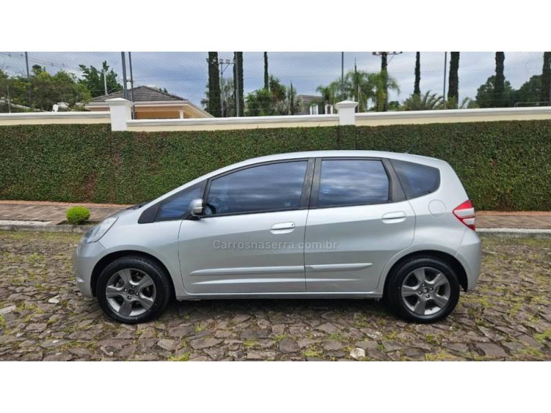 HONDA - FIT - 2009/2010 - Prata - R$ 42.900,00