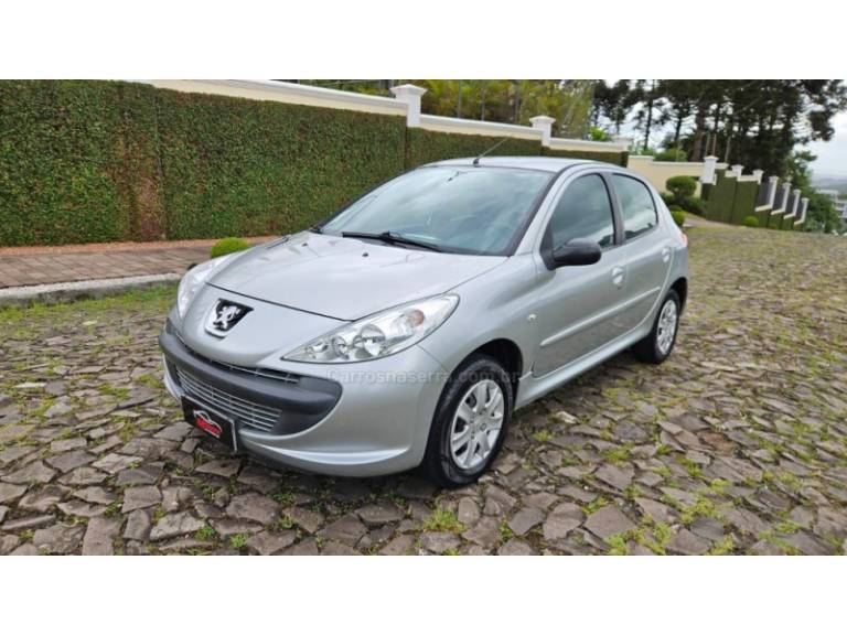 PEUGEOT - 207 - 2010/2011 - Prata - R$ 22.900,00