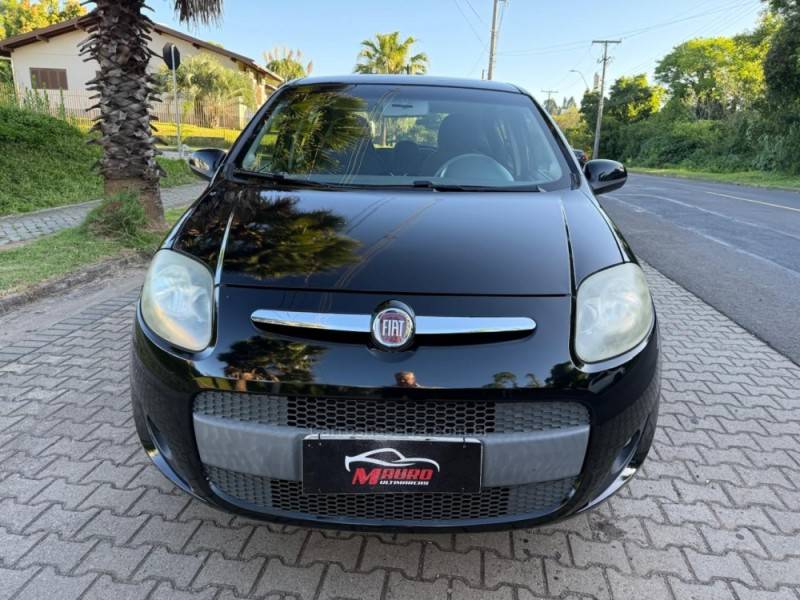 FIAT - PALIO - 2012/2013 - Preta - R$ 41.900,00