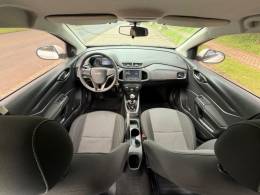 CHEVROLET - ONIX - 2013/2014 - Branca - R$ 52.900,00