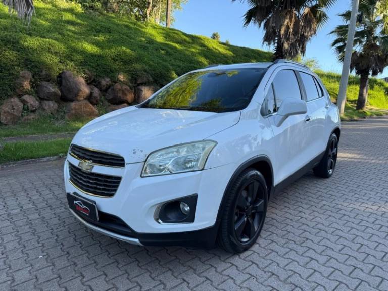 CHEVROLET - TRACKER - 2014/2014 - Branca - R$ 66.900,00