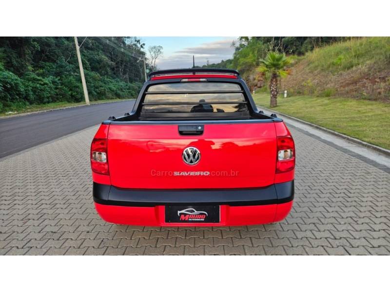 VOLKSWAGEN - SAVEIRO - 2015/2015 - Vermelha - R$ 63.900,00