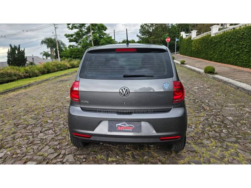 VOLKSWAGEN - FOX - 2012/2013 - Cinza - R$ 38.900,00