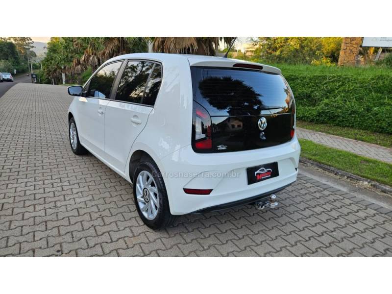 VOLKSWAGEN - UP - 2019/2020 - Branca - R$ 65.900,00
