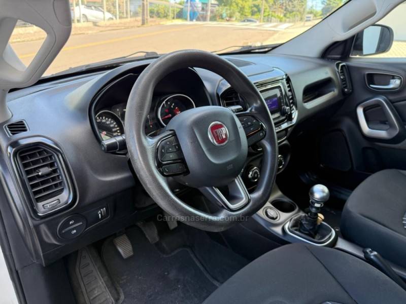 FIAT - TORO - 2016/2017 - Branca - R$ 85.900,00