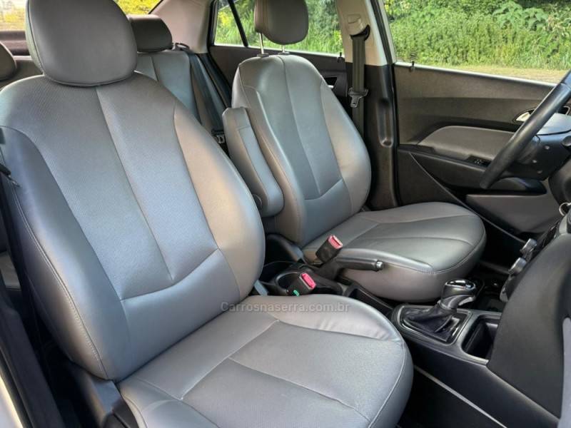 HYUNDAI - HB20S - 2016/2016 - Prata - R$ 65.900,00