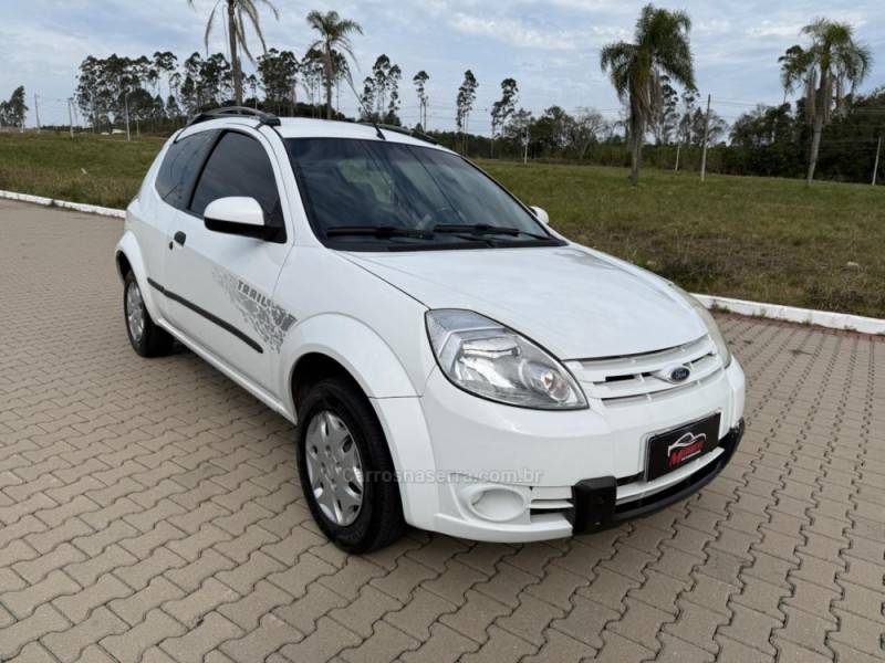 FORD - KA - 2009/2010 - Branca - R$ 20.900,00