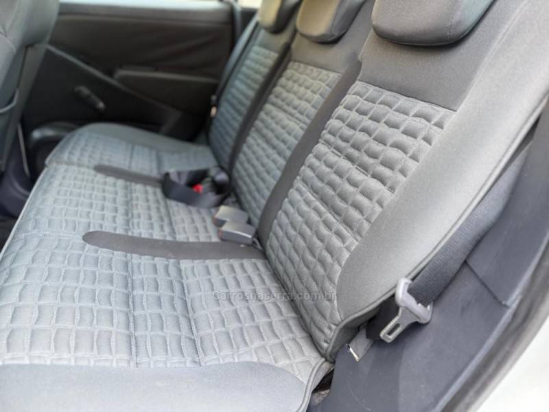 FIAT - IDEA - 2013/2013 - Branca - R$ 37.900,00