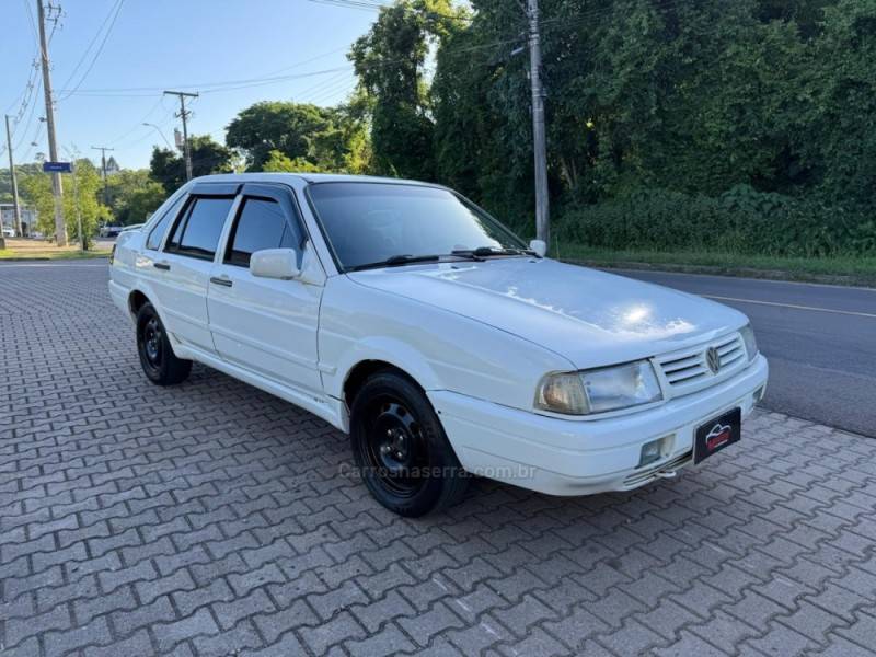 VOLKSWAGEN - SANTANA - 1995/1995 - Branca - R$ 8.900,00