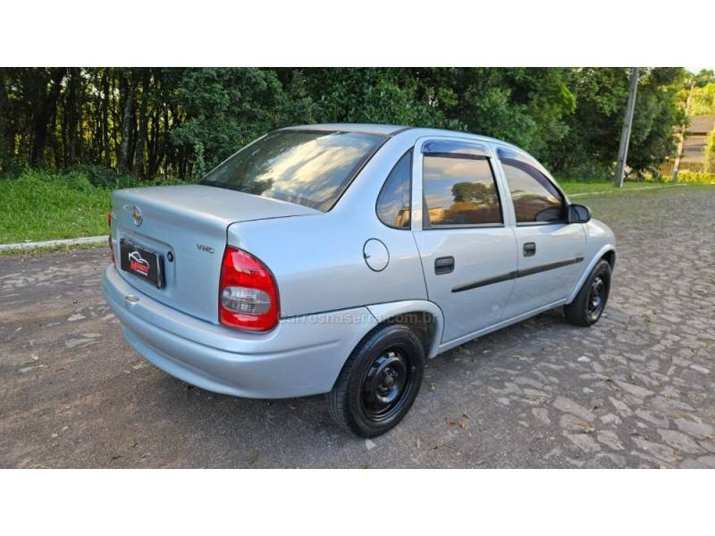 CHEVROLET - CORSA - 2007/2007 - Prata - R$ 19.900,00