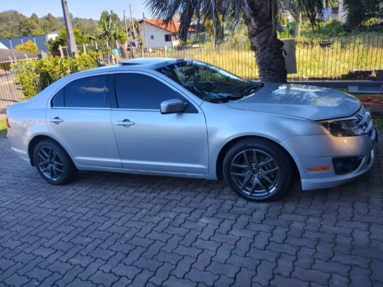 FORD - FUSION - 2010/2010 - Prata - R$ 43.900,00
