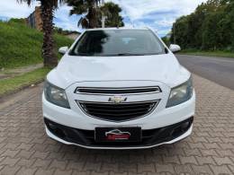 CHEVROLET - ONIX - 2013/2014 - Branca - R$ 52.900,00