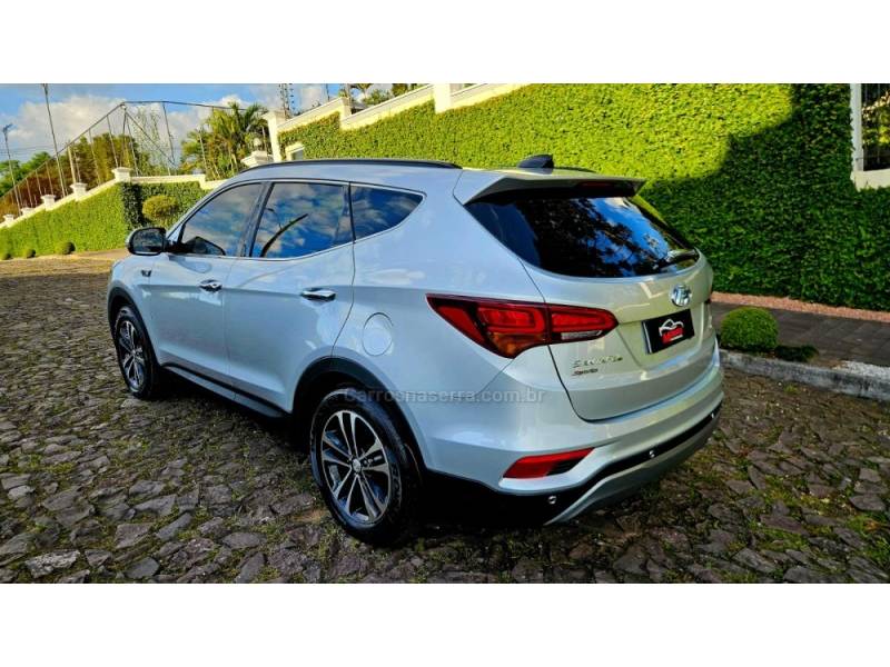 HYUNDAI - GRAND SANTA FÉ - 2018/2019 - Prata - R$ 137.900,00