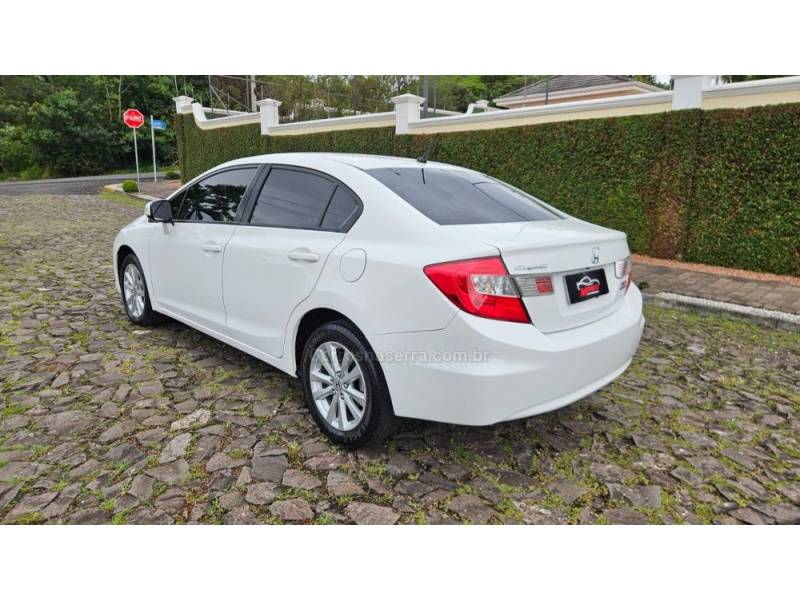 HONDA - CIVIC - 2013/2014 - Branca - R$ 73.900,00