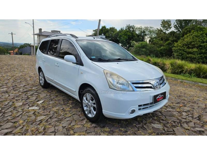 NISSAN - LIVINA - 2012/2013 - Branca - R$ 43.900,00