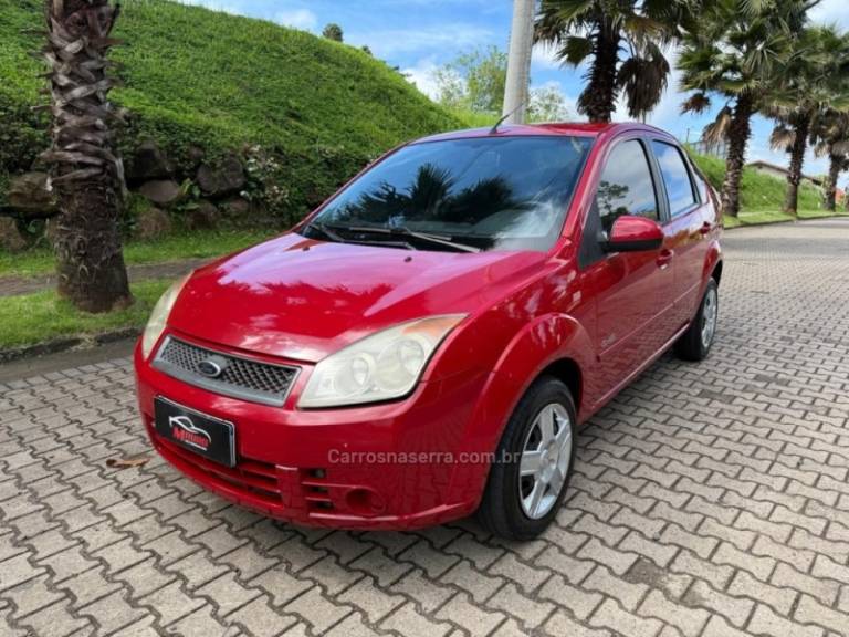 FORD - FIESTA - 2009/2009 - Vermelha - R$ 27.900,00