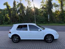 VOLKSWAGEN - GOLF - 2009/2010 - Branca - R$ 45.900,00