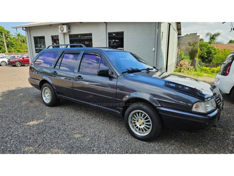 VOLKSWAGEN - QUANTUM - 1997/1997 - Cinza - R$ 38.000,00