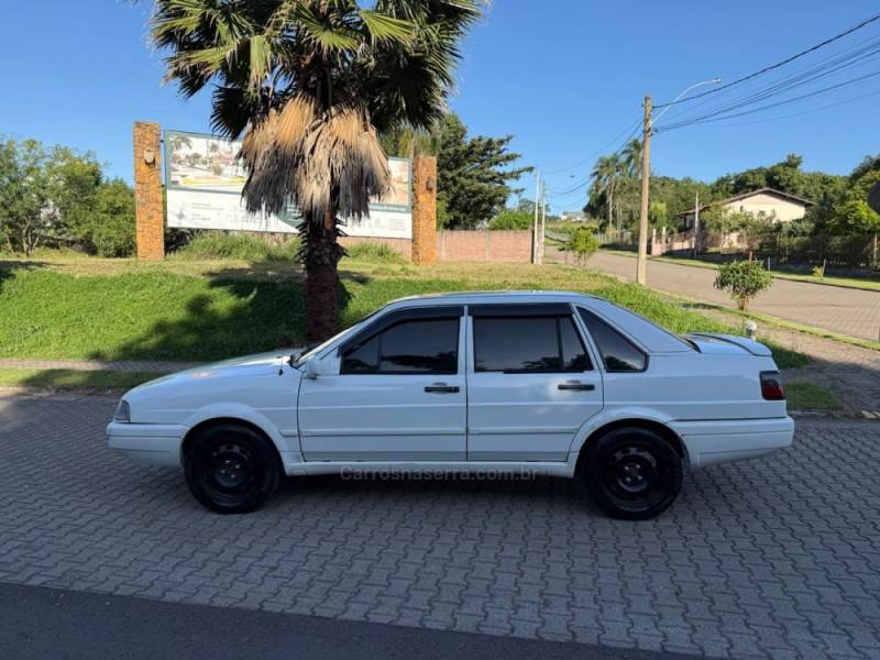 VOLKSWAGEN - SANTANA - 1995/1995 - Branca - R$ 8.900,00