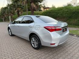 TOYOTA - COROLLA - 2016/2017 - Prata - R$ 96.900,00