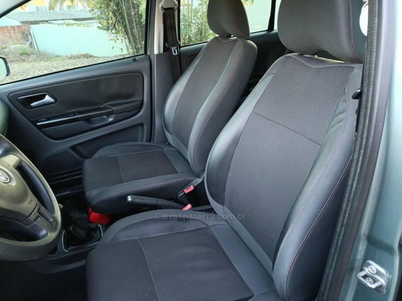 VOLKSWAGEN - FOX - 2010/2011 - Cinza - R$ 37.900,00