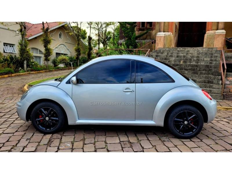 VOLKSWAGEN - NEW BEETLE - 2008/2008 - Prata - R$ 39.900,00