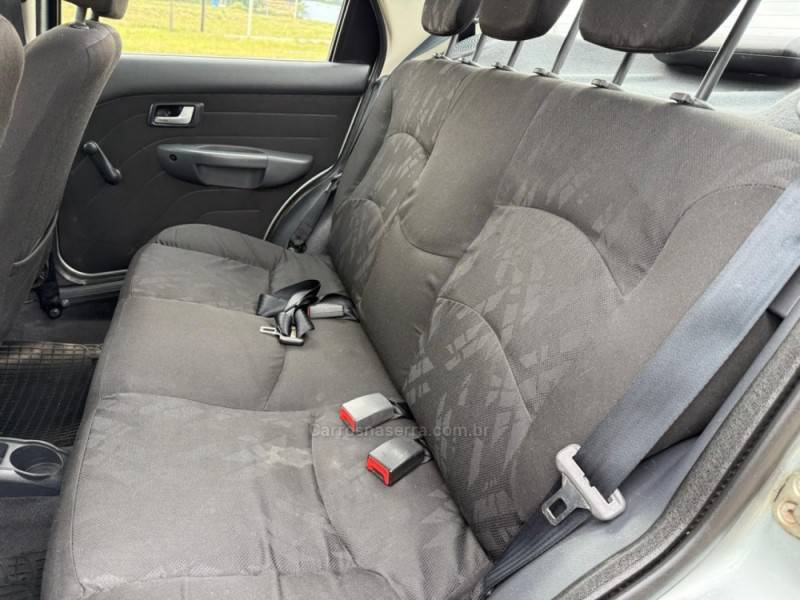 FIAT - SIENA - 2009/2010 - Cinza - R$ 32.900,00