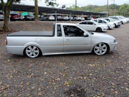 VOLKSWAGEN - SAVEIRO - 2000/2001 - Prata - R$ 35.000,00