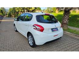 PEUGEOT - 208 - 2015/2016 - Branca - R$ 52.900,00