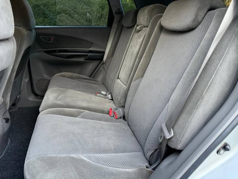 HYUNDAI - TUCSON - 2011/2012 - Prata - R$ 44.900,00