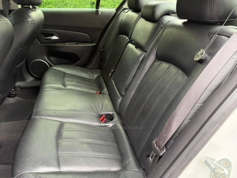 CHEVROLET - CRUZE - 2013/2014 - Branca - R$ 59.500,00