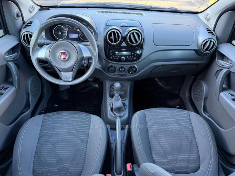 FIAT - PALIO - 2012/2013 - Preta - R$ 41.900,00
