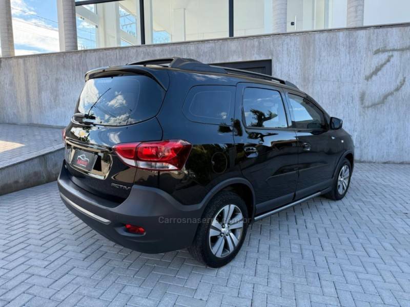 CHEVROLET - SPIN - 2019/2019 - Preta - R$ 77.900,00