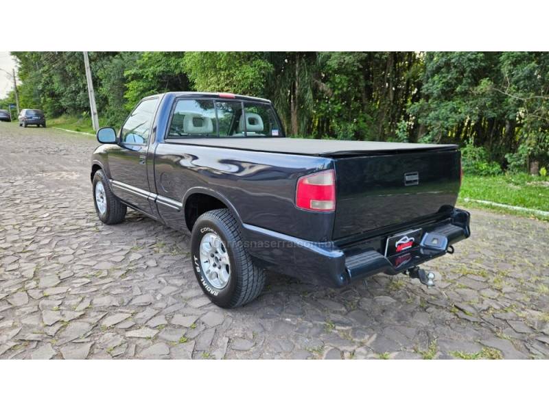 CHEVROLET - S10 - 1998/1999 - Azul - R$ 29.900,00