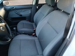 VOLKSWAGEN - GOLF - 2009/2010 - Branca - R$ 45.900,00