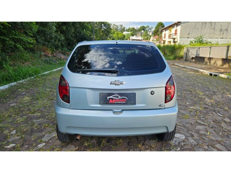 CHEVROLET - CELTA - 2011/2012 - Prata - R$ 32.900,00