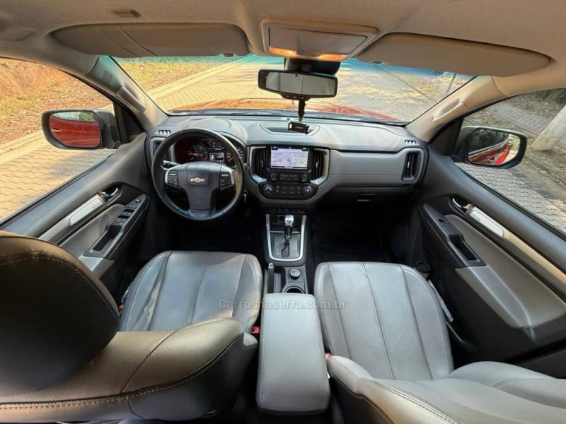 CHEVROLET - S10 - 2018/2019 - Vermelha - R$ 149.900,00