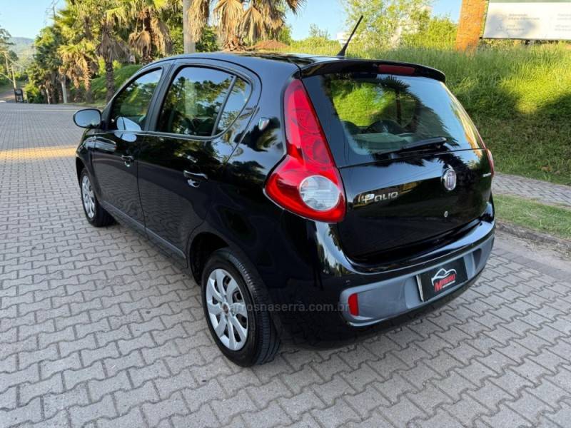 FIAT - PALIO - 2012/2013 - Preta - R$ 41.900,00
