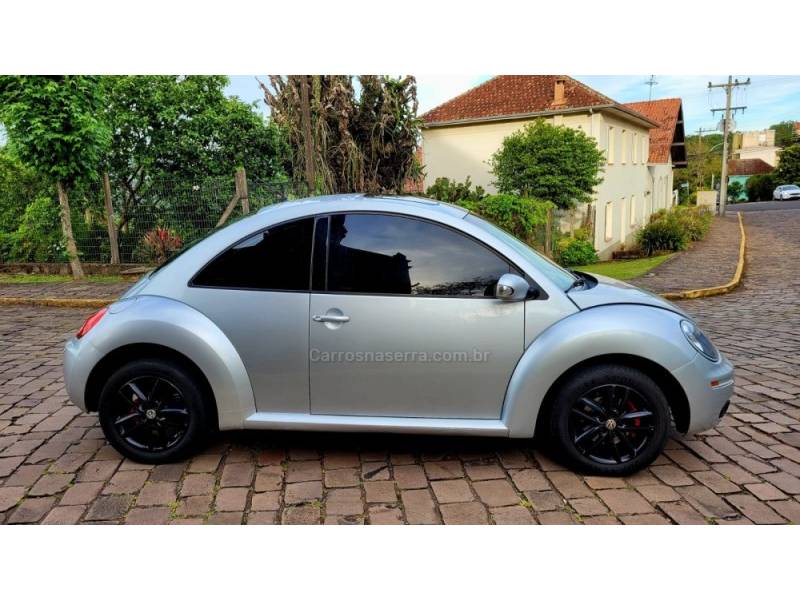 VOLKSWAGEN - NEW BEETLE - 2008/2008 - Prata - R$ 45.500,00